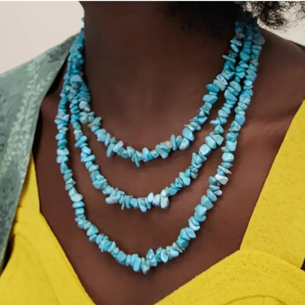 NWOT Southwest Style Turquoise Necklace  - Boho-Chic Natural Stone
